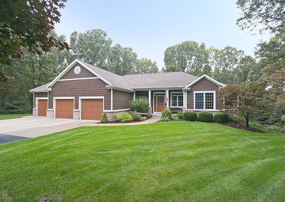 1st image of 12849 Oak Highland Dr SE