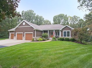 12849 Oak Highland Dr SE, Lowell, MI 49331