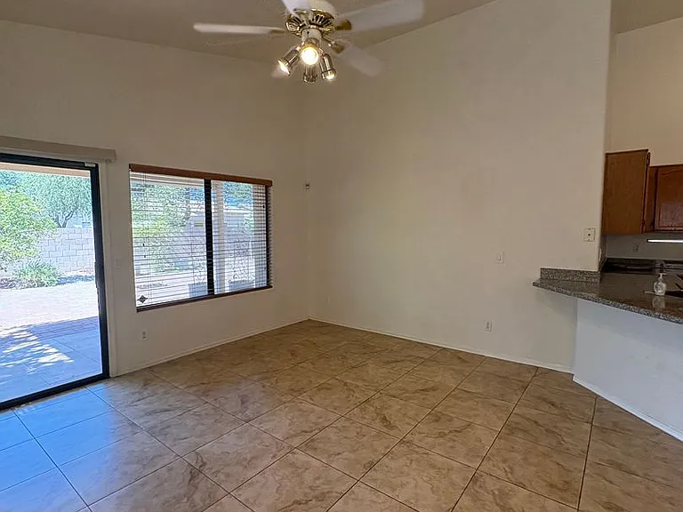 1885 E Drake Dr — Photo 6