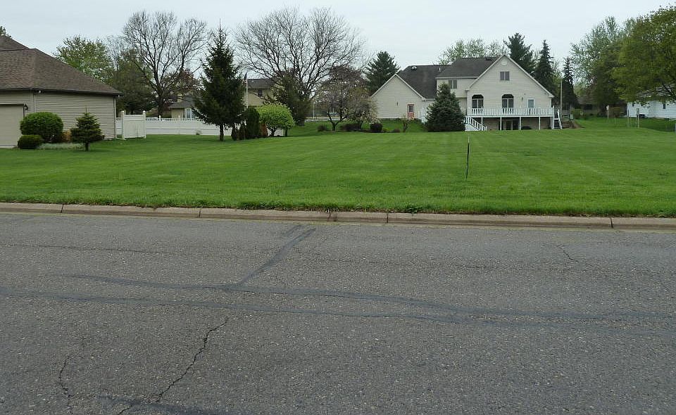 2nd image of 43 Linda Ln