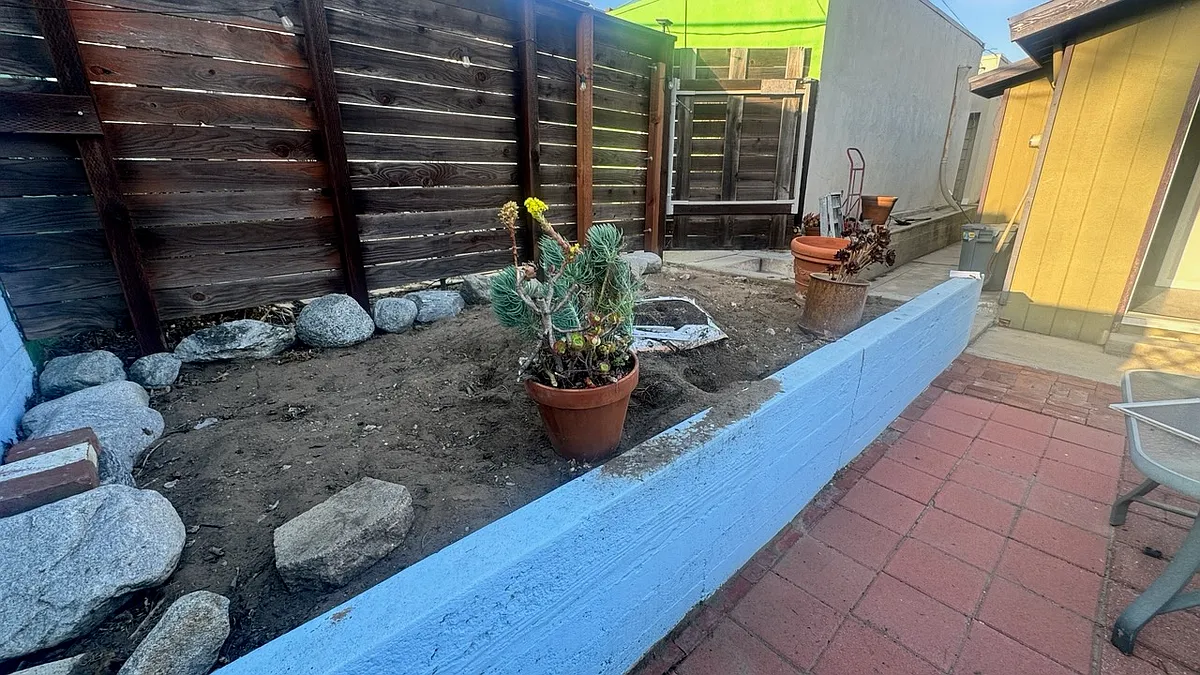 Building Photo - 2309 N Sepulveda Blvd #B