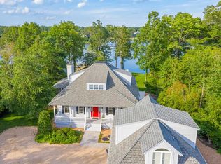 570 Yopps Cove Rd, White Stone, VA 22578