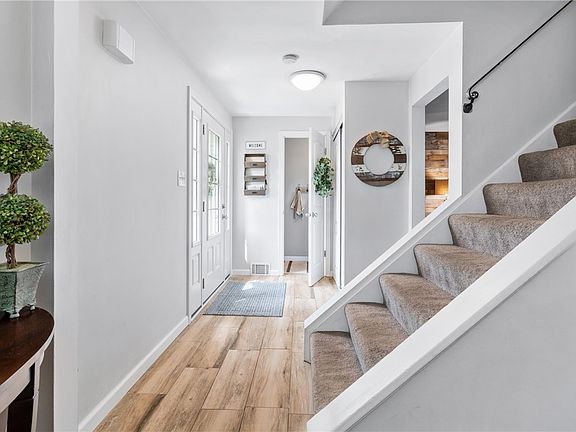 5th image of 9342 Doral Dr