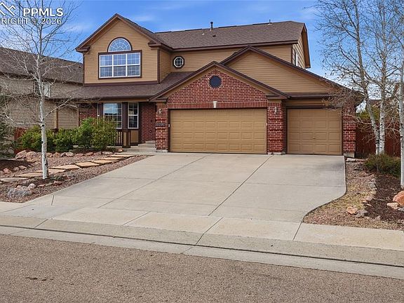 2nd image of 10398 Mount Evans Dr