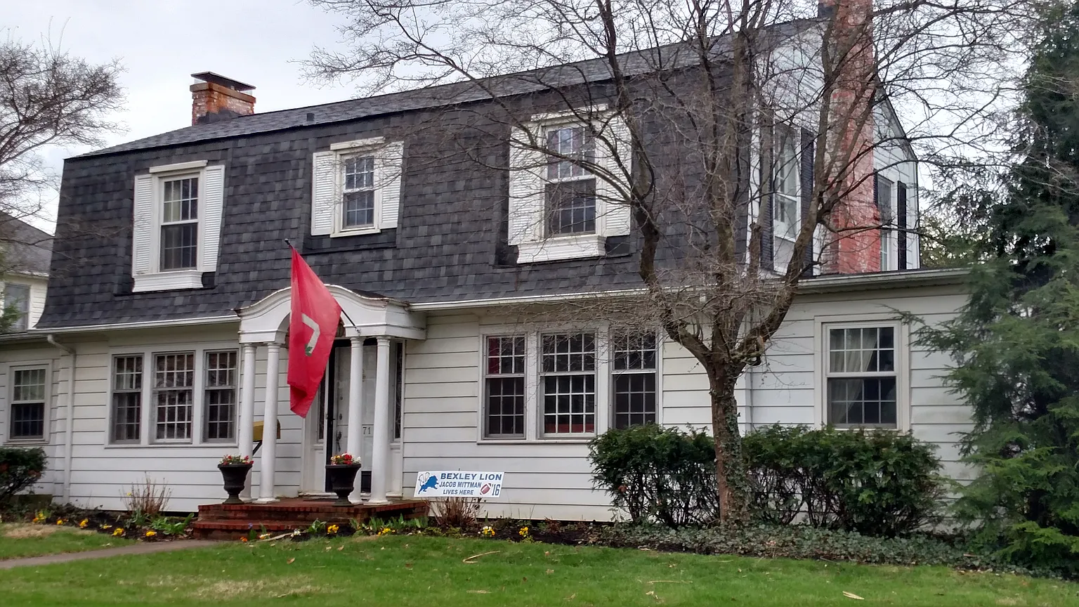 2471 Bryden Rd photo 1