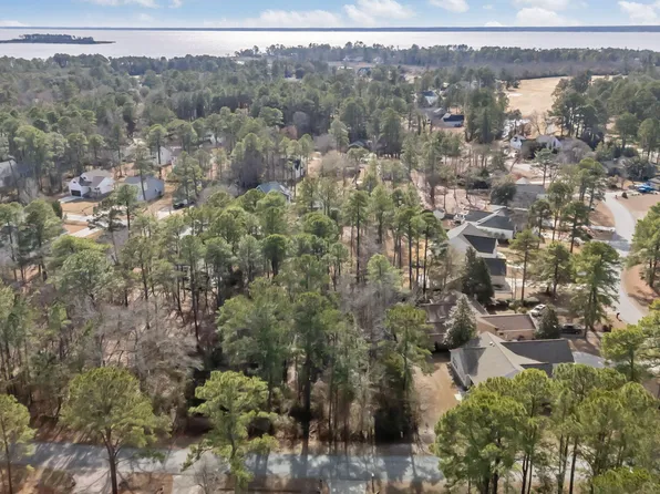 1002 Barkentine Drive, New Bern, NC 28560