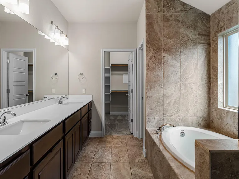 1104 Chad Dr — Photo 24
