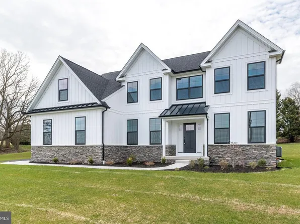 209 Old State Rd, Royersford, PA 19468