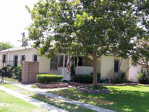 2nd image of 3145 N Sierra Way