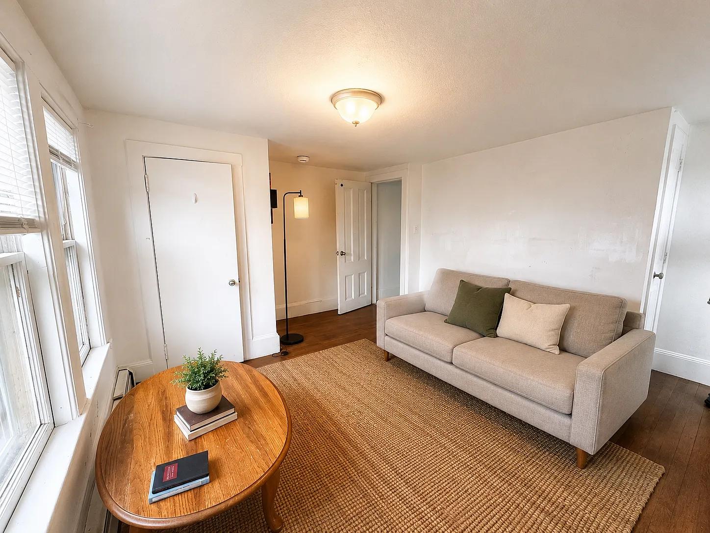 2 bed, 800 sqft, $2,250 — Photo 1