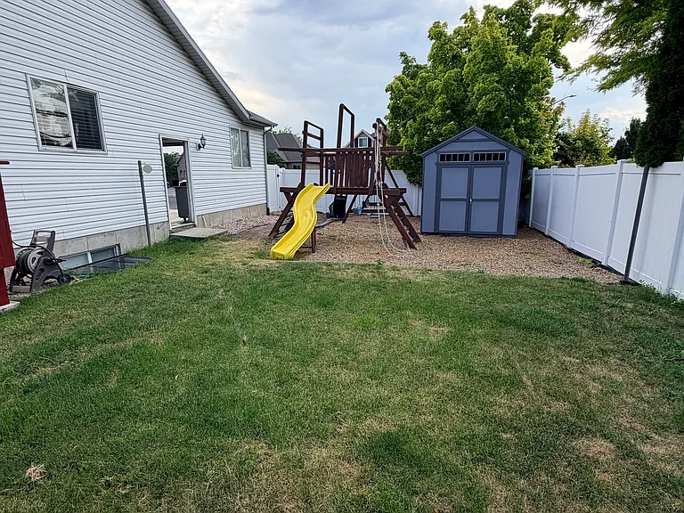 518 N 350 E — Photo 2