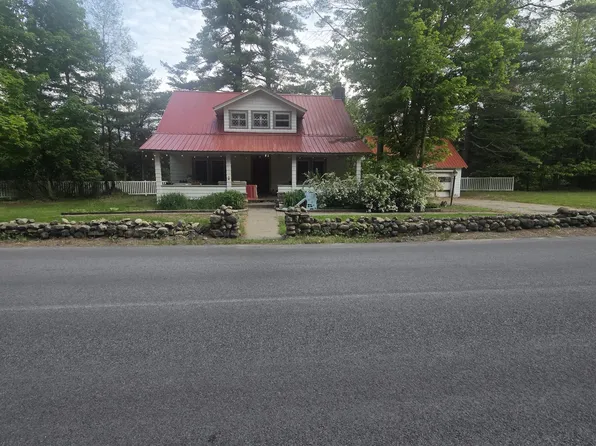 15 Park St, Elizabethtown, NY 12932