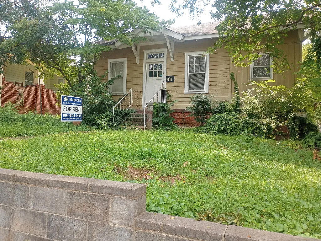 2 bed, 1.0 bath, $850 — Photo 1