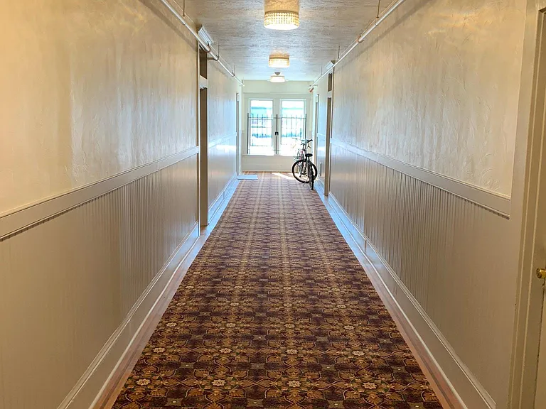 3640 SE Hawthorne Blvd #8 — Photo 9