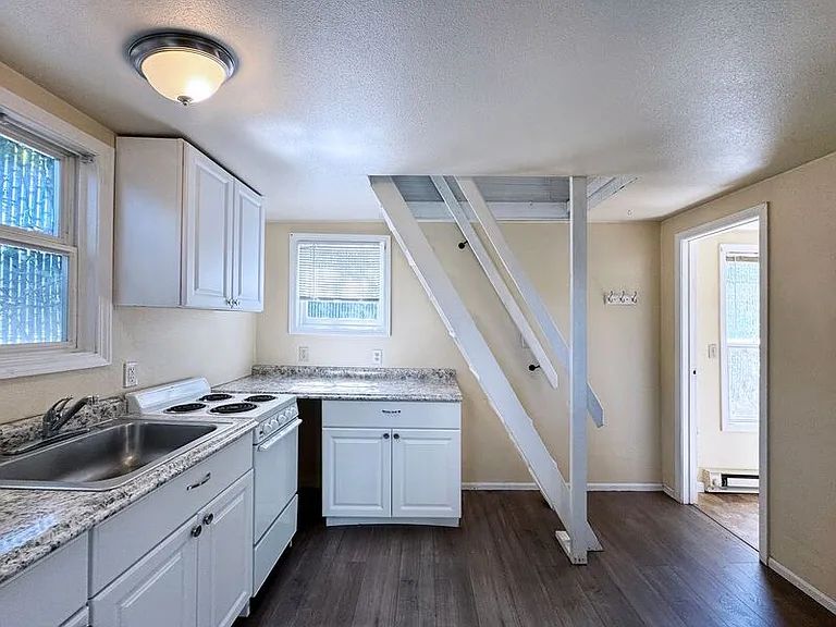 427 Washington St #4 — Photo 5