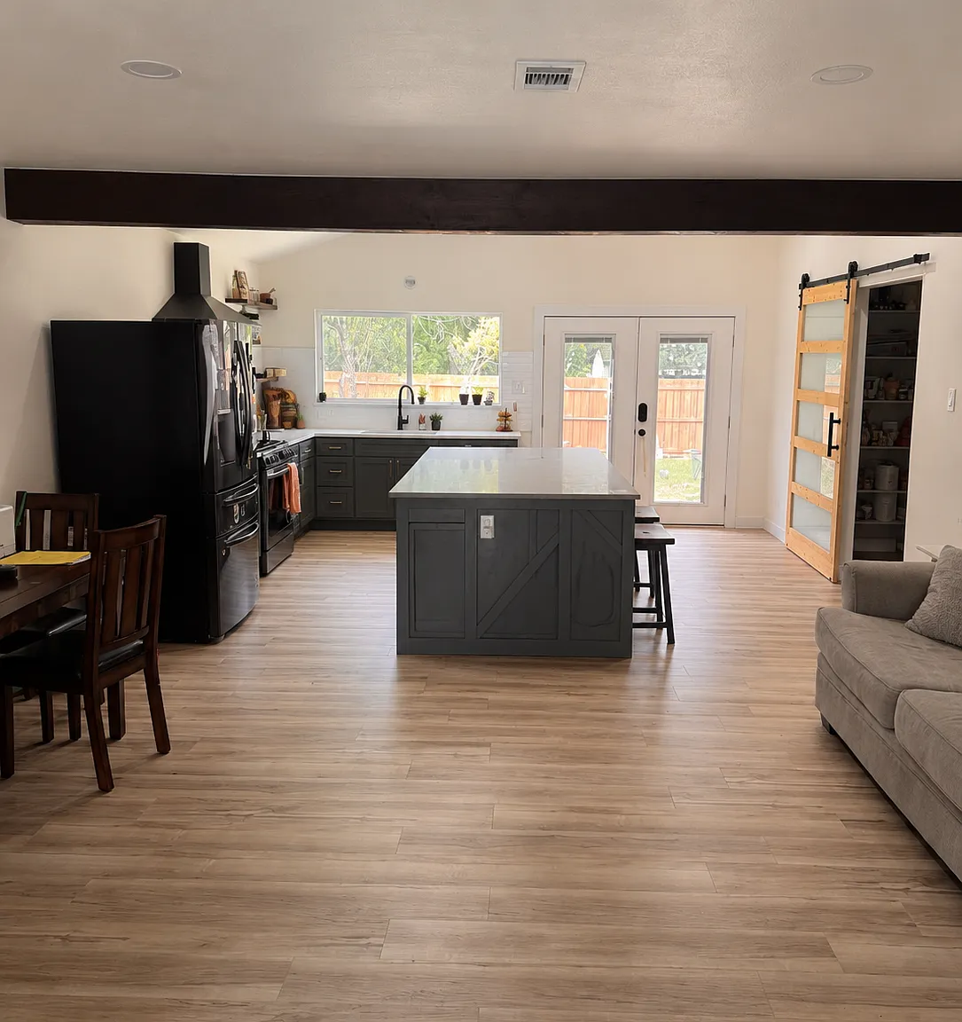 3 bed, 1568 sqft, $2,350 — Photo 1