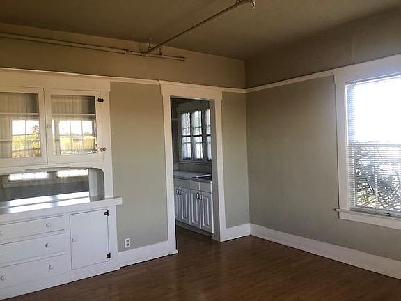 3rd image of 3E-563 22nd St #3E