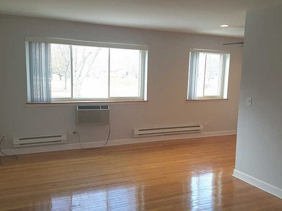2nd image of 705 Strom Dr APT 2D