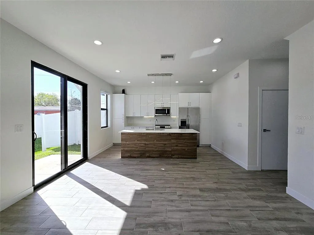 Building Photo - 7519 Gesualdo Ct