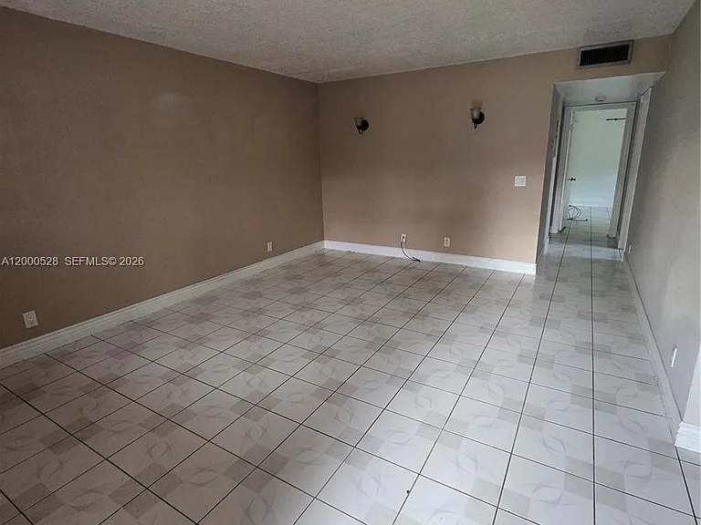 13500 SW 1st St #204U — Photo 4