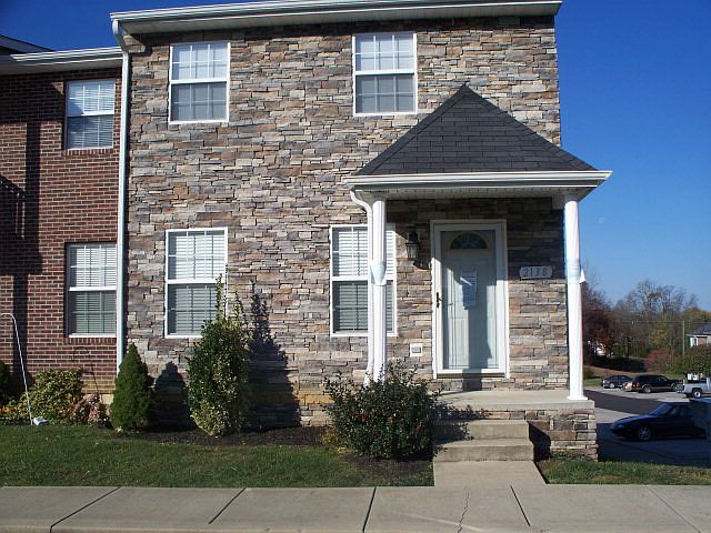 1st image of 2138 Buckingham Sq