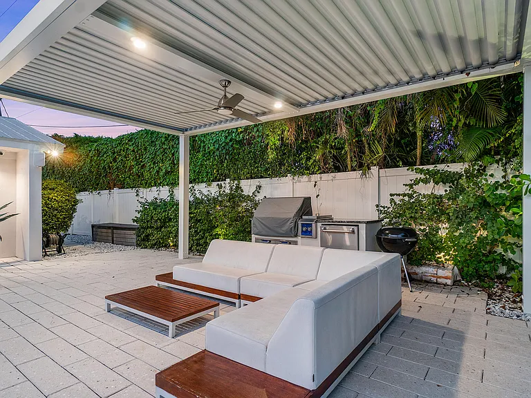 1117 Lake Dr — Photo 53