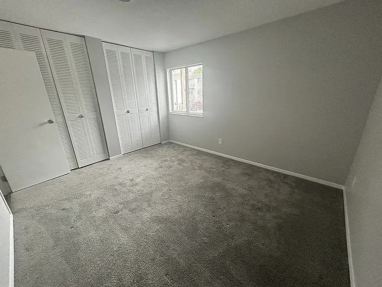 Secor Flats — Photo 33