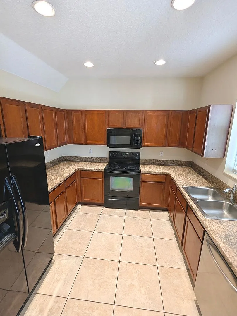 4 Bedroom Port Orange, Coquina Cove - Town West — Photo 2