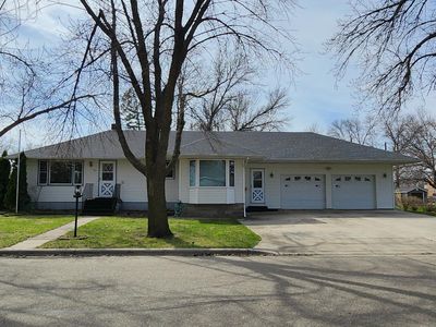 101 Elm Grove Ln, Prinsburg, MN, 56281