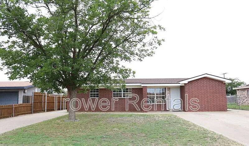 2913 Santa Rosa Ave