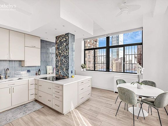 3rd image of 310 E 46th St #22MT