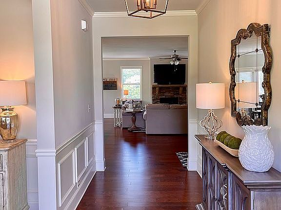 3rd image of 6860 New Fern Ln