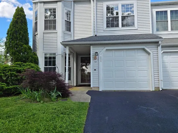 121 N Park Rd, Newtown, PA 18940