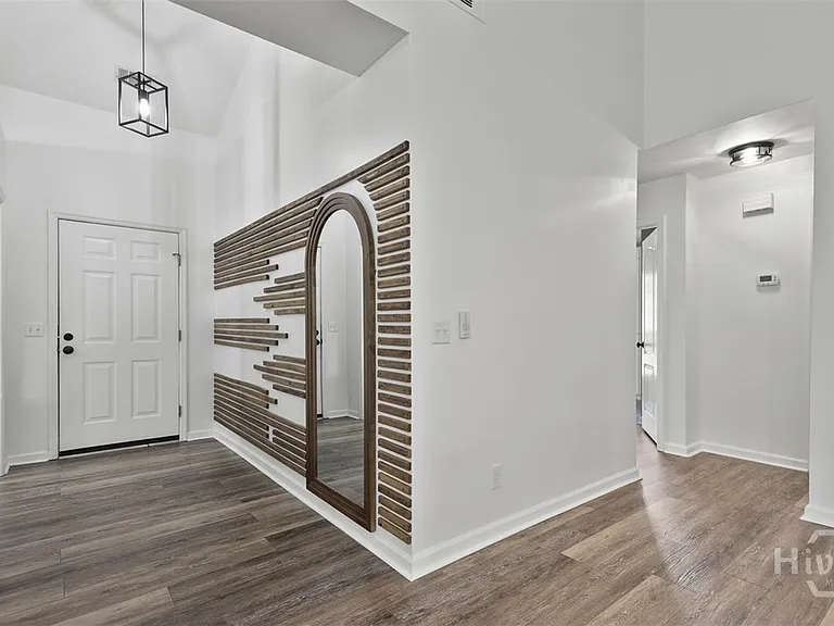 110 Saint Ives Way — Photo 4