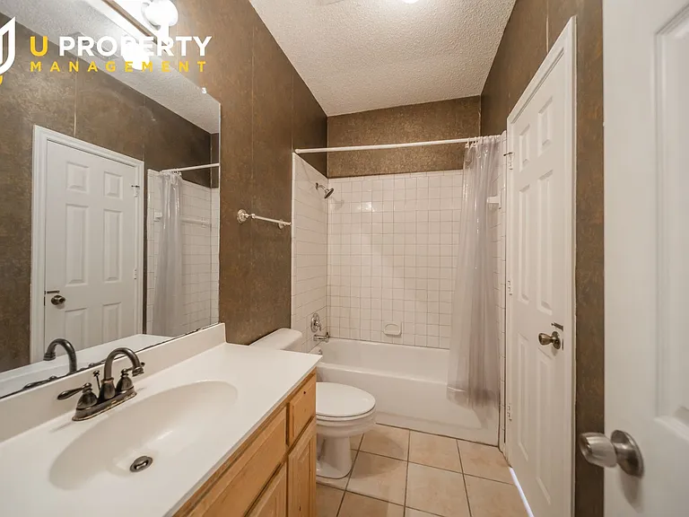 3325 Devonshire Dr — Photo 23