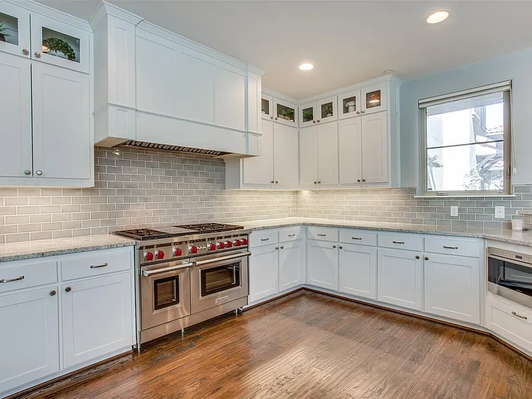 4532 Normandy Ave — Photo 9