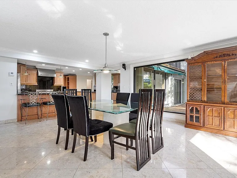 1240 SW 14th Ave — Photo 14
