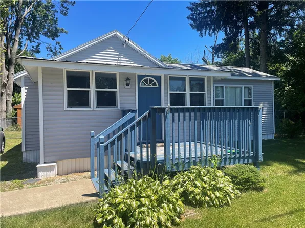 130 Oswego Ave, Canastota, NY 13032