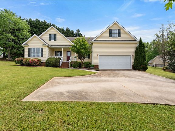 2nd image of 103 Stone Meadow Way