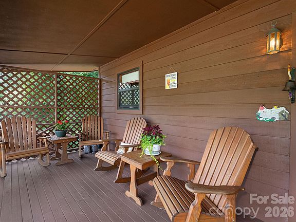 3rd image of 85 Hillcrest Rd