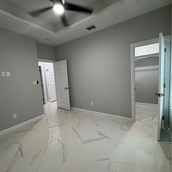5600 Northwestern Ave #1 — Photo 12