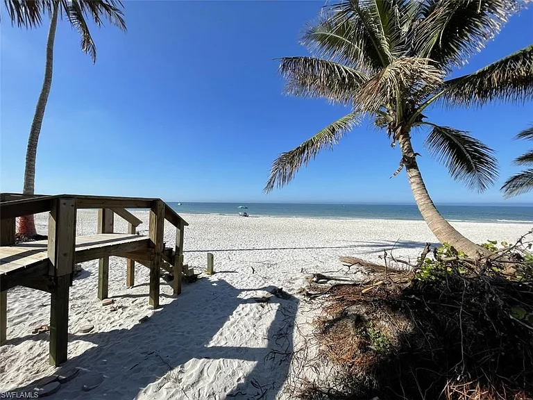 677 18th Ave S — Photo 24