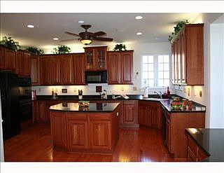 2nd image of 1028 Lakeside Dr