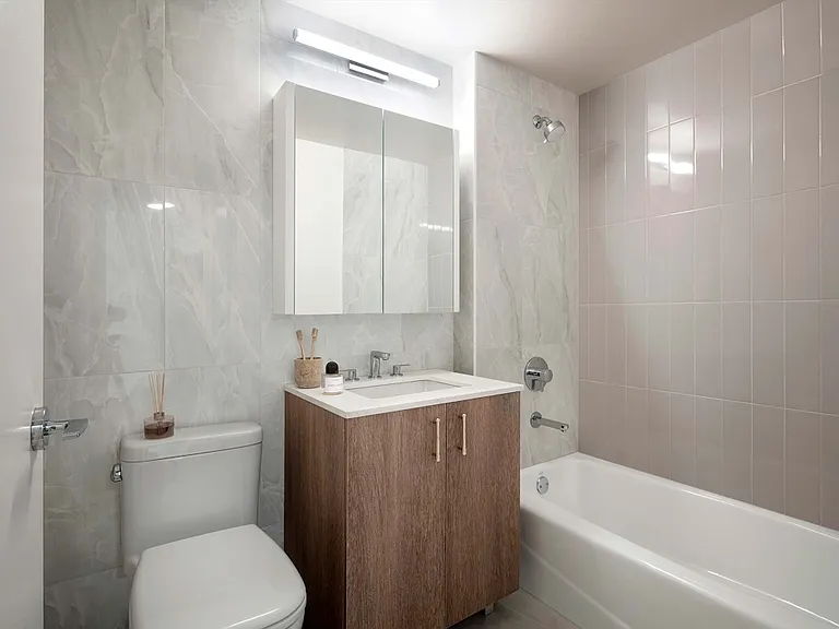 180 W 20th St #16H — Photo 10