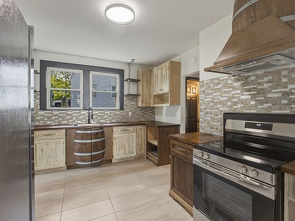 27th image of 426 S Fayette St