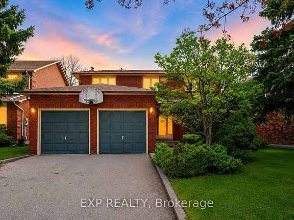 3rd image of 51 Sanderson Cres