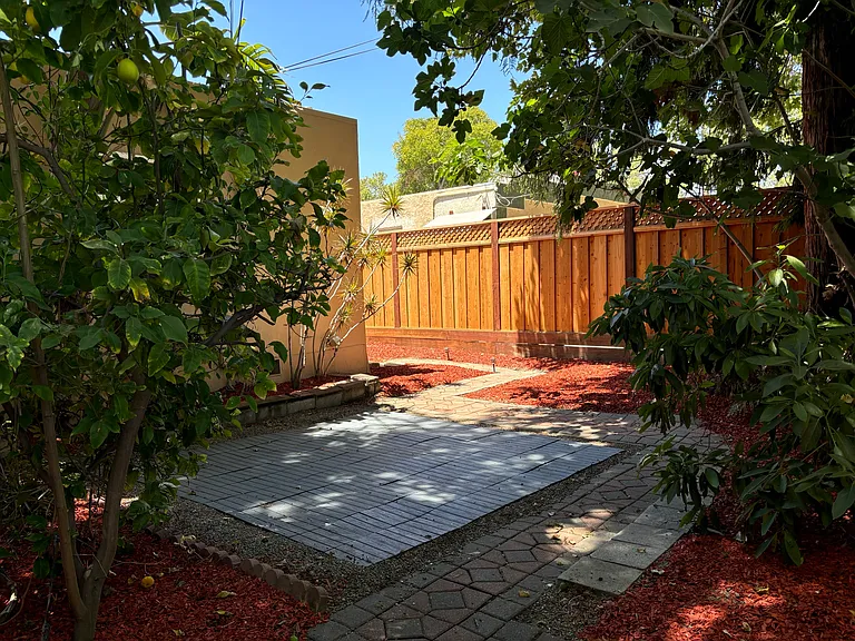 1077 Obrien Ct — Photo 26