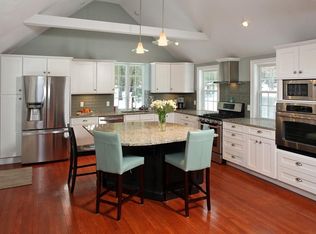 110 Meetinghouse Rd, Duxbury, MA 02332