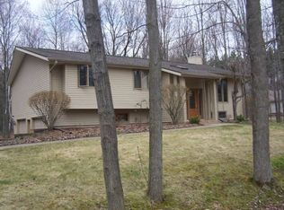 2219 Old Pine Trl, Midland, MI 48642