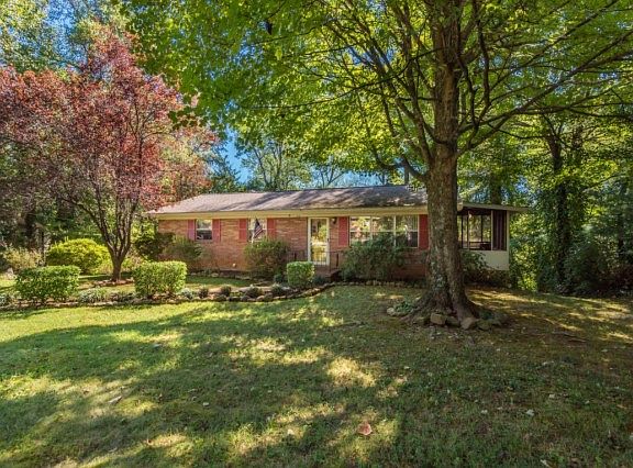2nd image of 2412 Alberta Dr